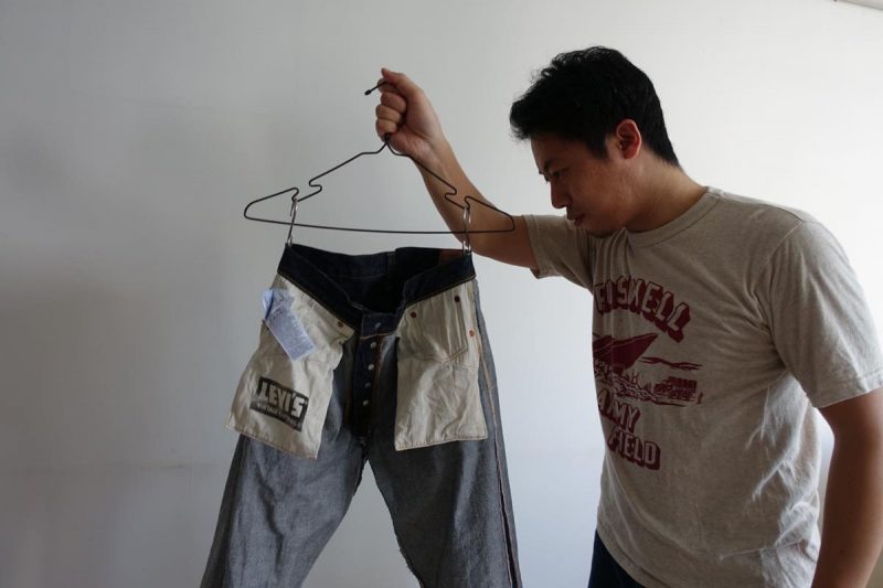 良い色落ちのジーンズのための糊付け