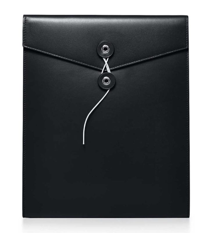 ティファニー　レザー名前刻印